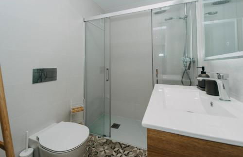 PISO EN LA PLAYA CON PISCINA - Photo 16