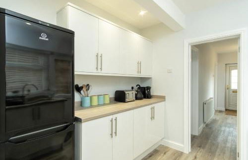 Heath House - Photo 14