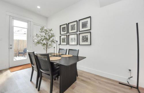 Stylish & Spacious 3BR Gem With Hot tub Near Downtown - Foto 49