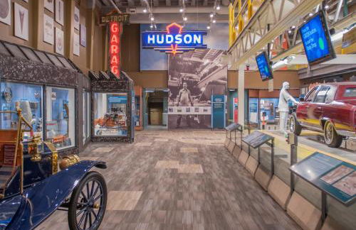 Historic Home, Chic Living Near Motown & Midtown - Photo 31