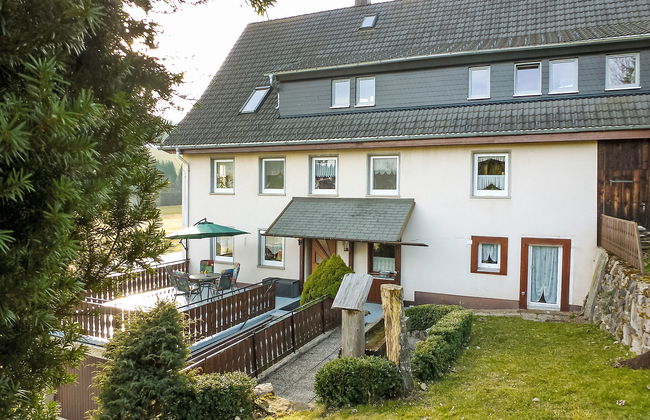 2 bedroom Apartment in Unterkirnach with garden and terrace - Photo 1