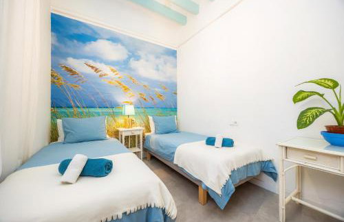 Marina 48 Seafront Apartment - Photo 16