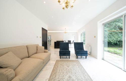 House on the Hill - Photo 26