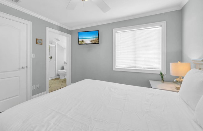 Southbay 33 Short walk to 300ft of Private Beach 3 Bedroom Townhome - Foto 15