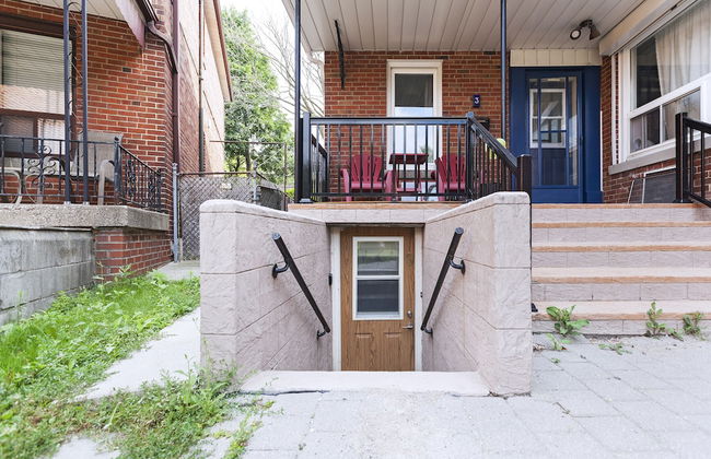 Colourful 2-bedroom Apartment - Foto 20