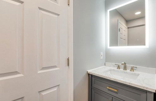 New Jersey Home with Private Office and Backyard Oasis - Foto 21