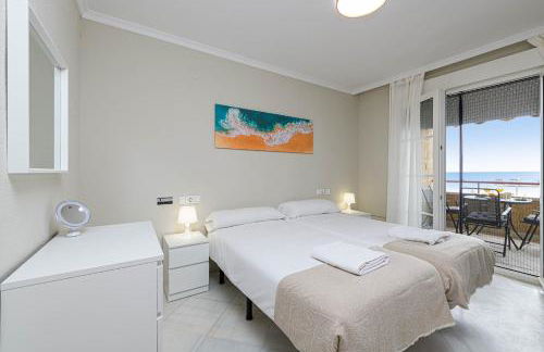 WintowinRentals Seafront Apartment with Spectacular Views - Photo 4