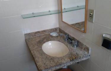 Apartamento na Praia do Forte Cabo Frio - Foto 17