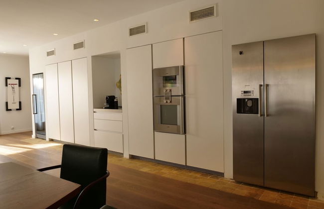 Luxury Villa With Private Pool - Photo 10