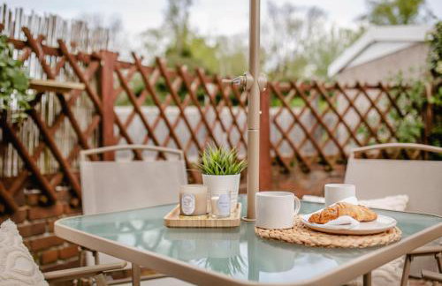 Serene Boho Retreat: White Oak Charm House 10ppl - Foto 52