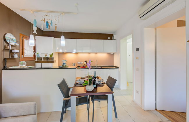 The Peace Of The Lake - Photo 7