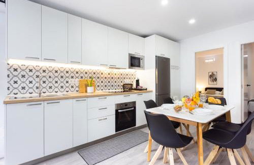 TenoHomes Sunny Terrace & Private Pool - Foto 2