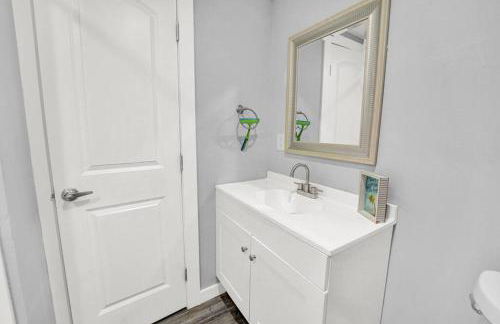 The Dolphin Watch Near the Beach in FWB - Unit 7 - Photo 12