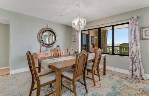 Fabulous ocean and beach views with top complex amenities - Photo 21