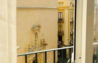 Boutique Apartment by the Sea - Photo 13