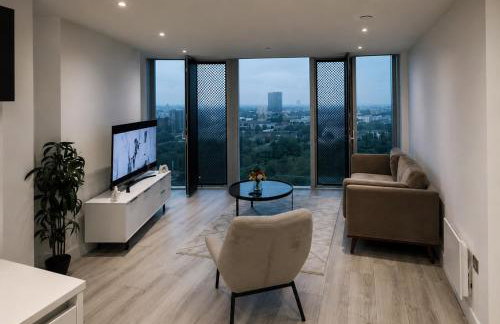 Modern 2 Bed Penthouse with Stunning views in Manchester City Center - Photo 2