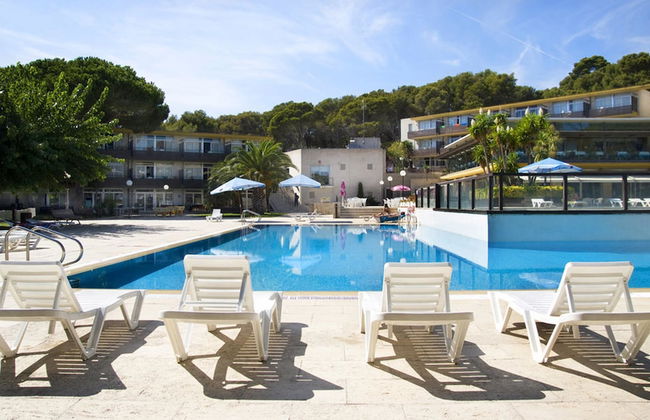 Aparthotel Comtat Sant Jordi - Photo 9