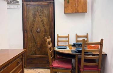 Daisy House - Photo 2