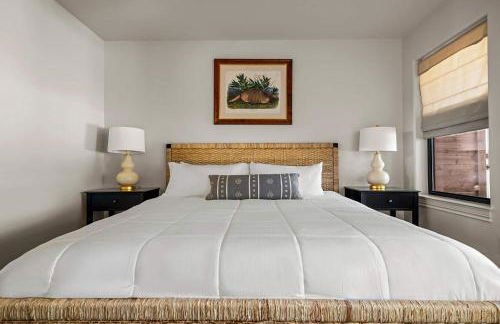 Relaxing Hill Country Home with Outdoor Fire Pit - Photo 20