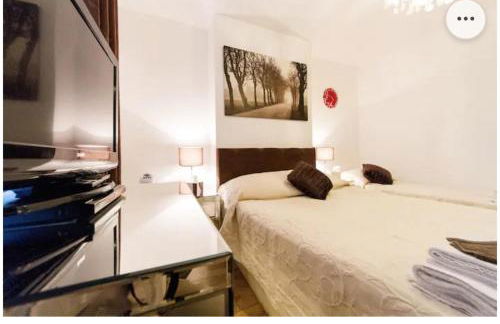 4 Bed Flat - Sleeps 14 - Parking - Game Room -Wifi - Foto 6