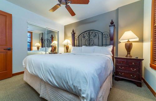 Luxury Oasis Village Ski-in Ski-out - Photo 13