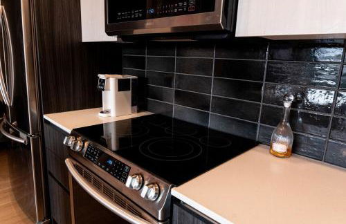 Midtown Condo Sky Deck with Fast WiFi & Free Parking - Foto 10