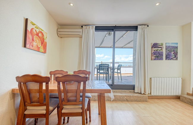 Centrally Heated Apt. in Roses - Photo 21