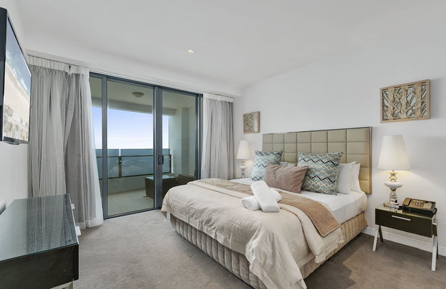 Soul Beachfront Apartments - HR Surfers Paradise - Photo 3