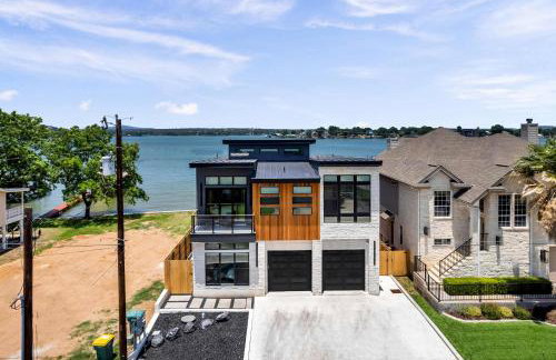 Lakefront Stay for 16 with Pool Dock & Game Room - Foto 55