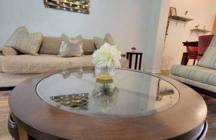 Spacious 2BR 2BA Suite - Walk to Mall & Hospitals - Foto 18