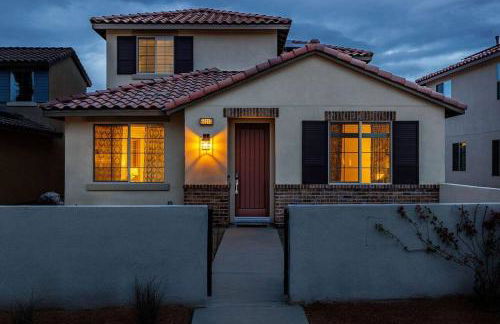 Near Coachella and Stagecoach Palm Springs , PGA resort Villa ,Golf, community pool, gym - Photo 41