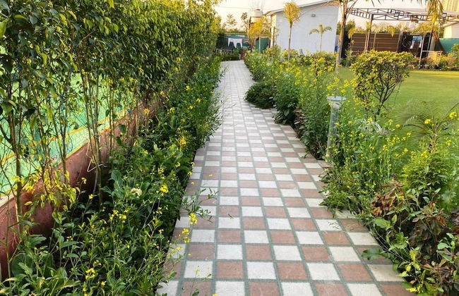 GoBravo 72 - 3BHK Farm with Pool & Garden Sec150 Noida - Photo 20