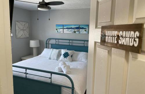 Comfy, contemporary quiet retreat vacation home with views - Foto 39