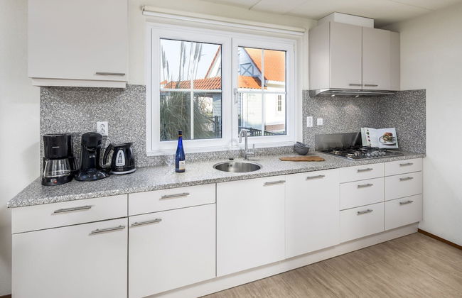 Villa in Cadzand-bad Near North Sea Beach - Photo 3