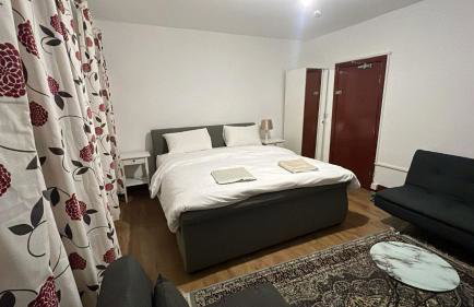 House - Sleeps 10 - Honor Oak Park Station 2 mins walk - Photo 3