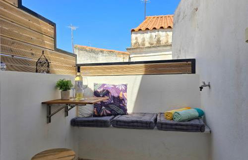 MINHA CASA SUA CASA - Cozy Little House, AC & WiFi - Foto 25