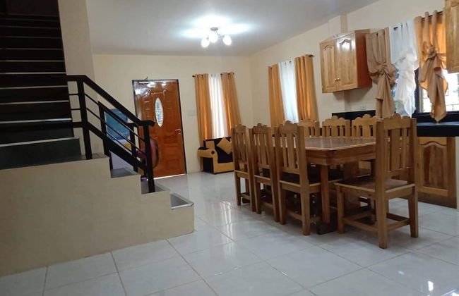 Charming and Relaxing 7-bed House in Mati City, - Foto 14