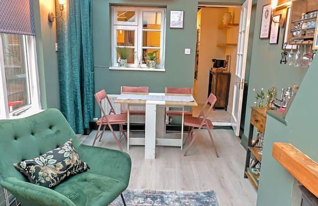 Beautiful 3-bed Cottage in Burnham-on-crouch - Foto 46