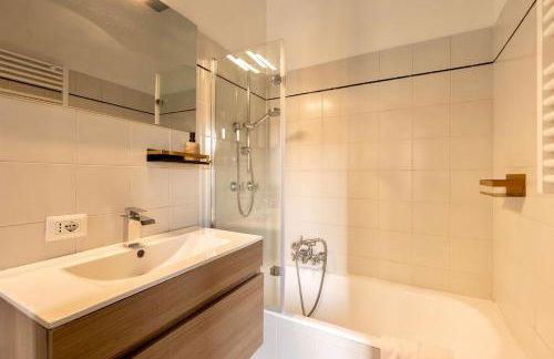 Central, quiet and strategic apartment - Photo 17