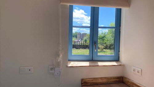 Vue du chateau a La Petite Ferme d'Alpacas - Foto 3