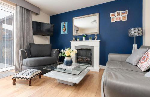 2 Bedroom Home with Garden and Free Parking - Foto 47