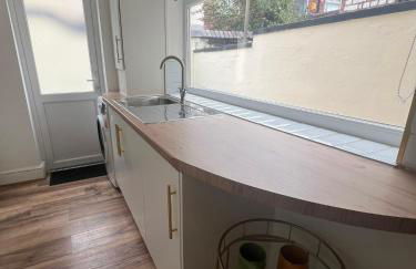 2025 Award Winner Liverpool Cherry House - 4 Bedrooms - Foto 67