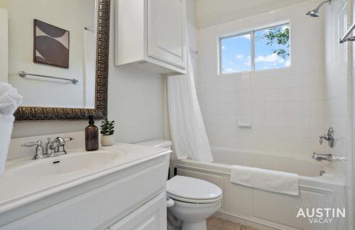 Beautiful King Accommodations, Luxury Linen, and Washer and Dryer - Foto 16