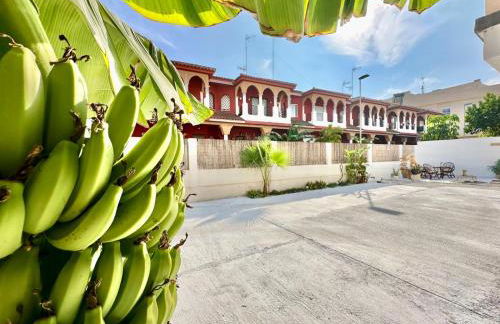 Tropical Garden Home - Cozy Ground Floor Stay - Foto 13