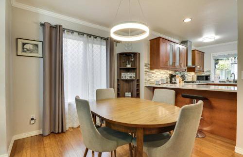 Lake Oswego Home with Deck 9 Mi to Downtown Portland - Foto 2