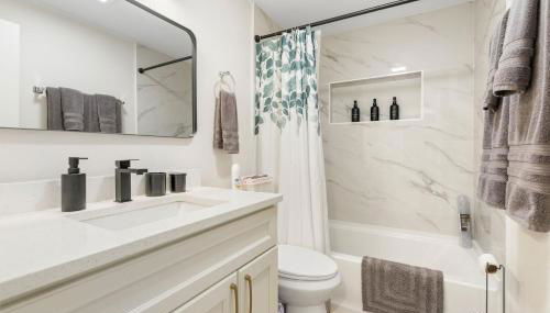 Updated Sarasota Retreat Spa Hot Tub Prime Location - Foto 5