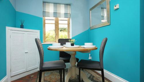 Modern 5-Bed Home, Guests 9, Secure Parking, Contractors - Foto 5