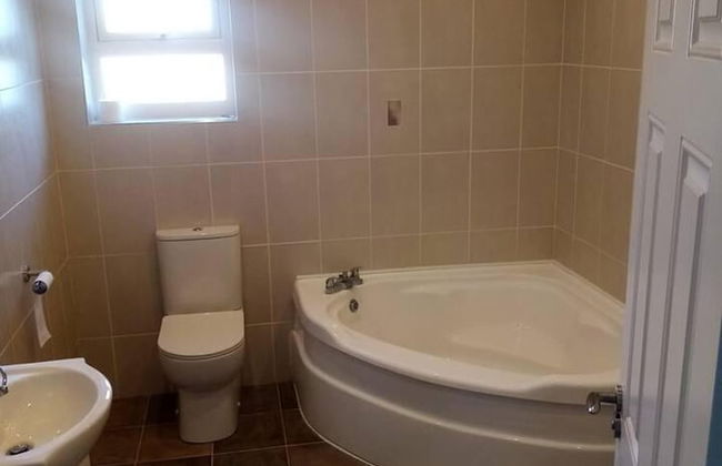 Entire House, Self Catering in Castlerea Ireland - Photo 10