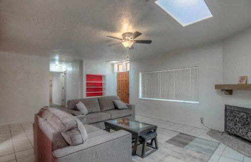 Fantastic 4 Bedroom in a Great Area - Foto 9