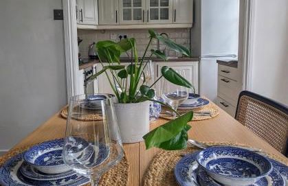 Charming Bright 2-Bed Heritage Flat, Battersea Park, London - Foto 14